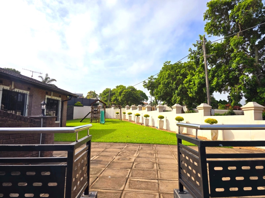 To Let 3 Bedroom Property for Rent in Durban North KwaZulu-Natal