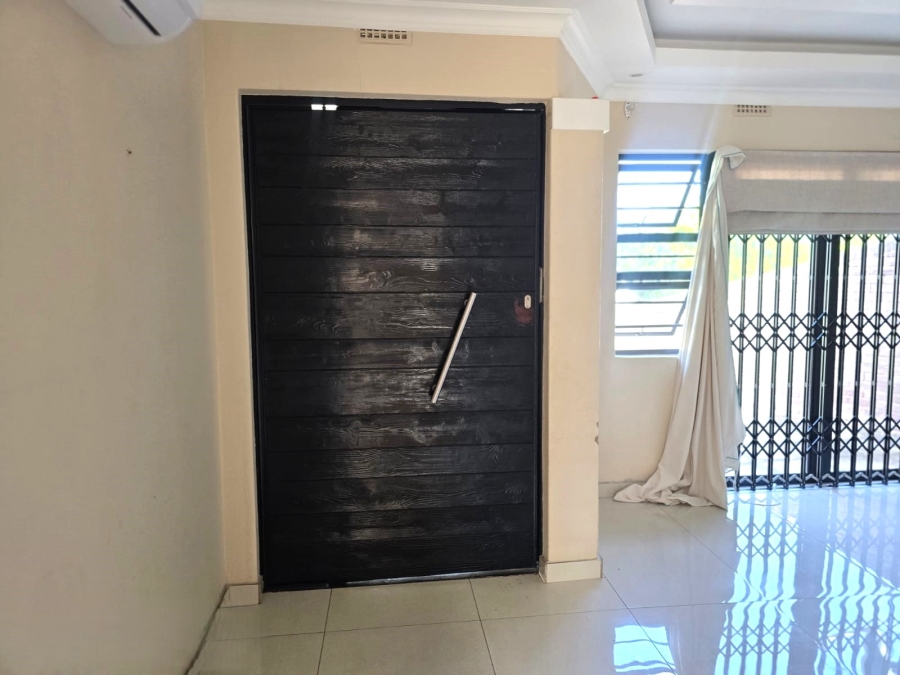 To Let 3 Bedroom Property for Rent in Durban North KwaZulu-Natal