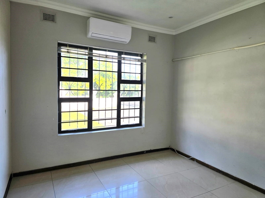 To Let 3 Bedroom Property for Rent in Durban North KwaZulu-Natal