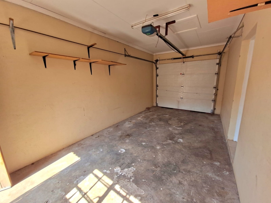 To Let 3 Bedroom Property for Rent in Huttenheights KwaZulu-Natal