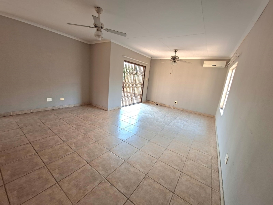 To Let 3 Bedroom Property for Rent in Huttenheights KwaZulu-Natal