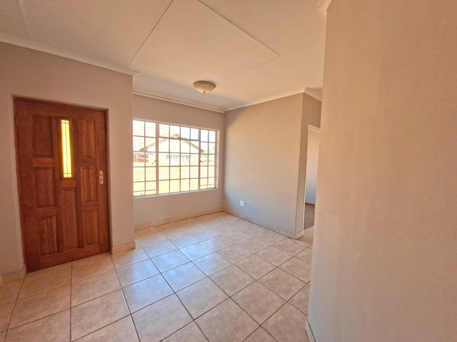 To Let 3 Bedroom Property for Rent in Huttenheights KwaZulu-Natal