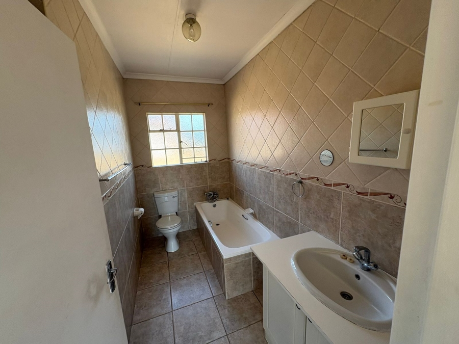 To Let 3 Bedroom Property for Rent in Huttenheights KwaZulu-Natal