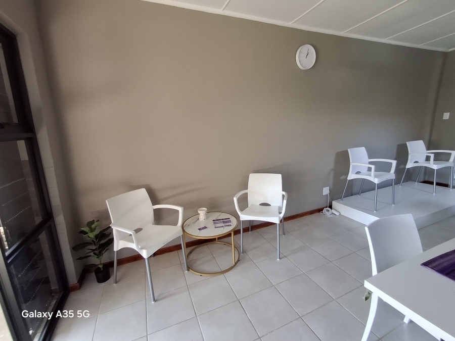 To Let Commercial Property for Rent in Scottsville KwaZulu-Natal