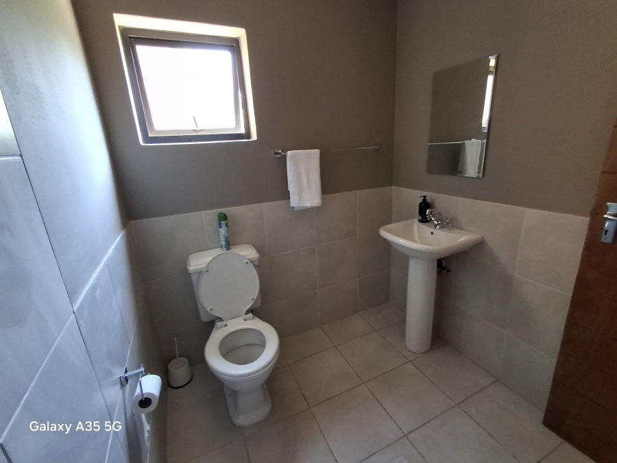 To Let Commercial Property for Rent in Scottsville KwaZulu-Natal