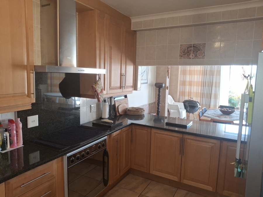 3 Bedroom Property for Sale in Uvongo Beach KwaZulu-Natal