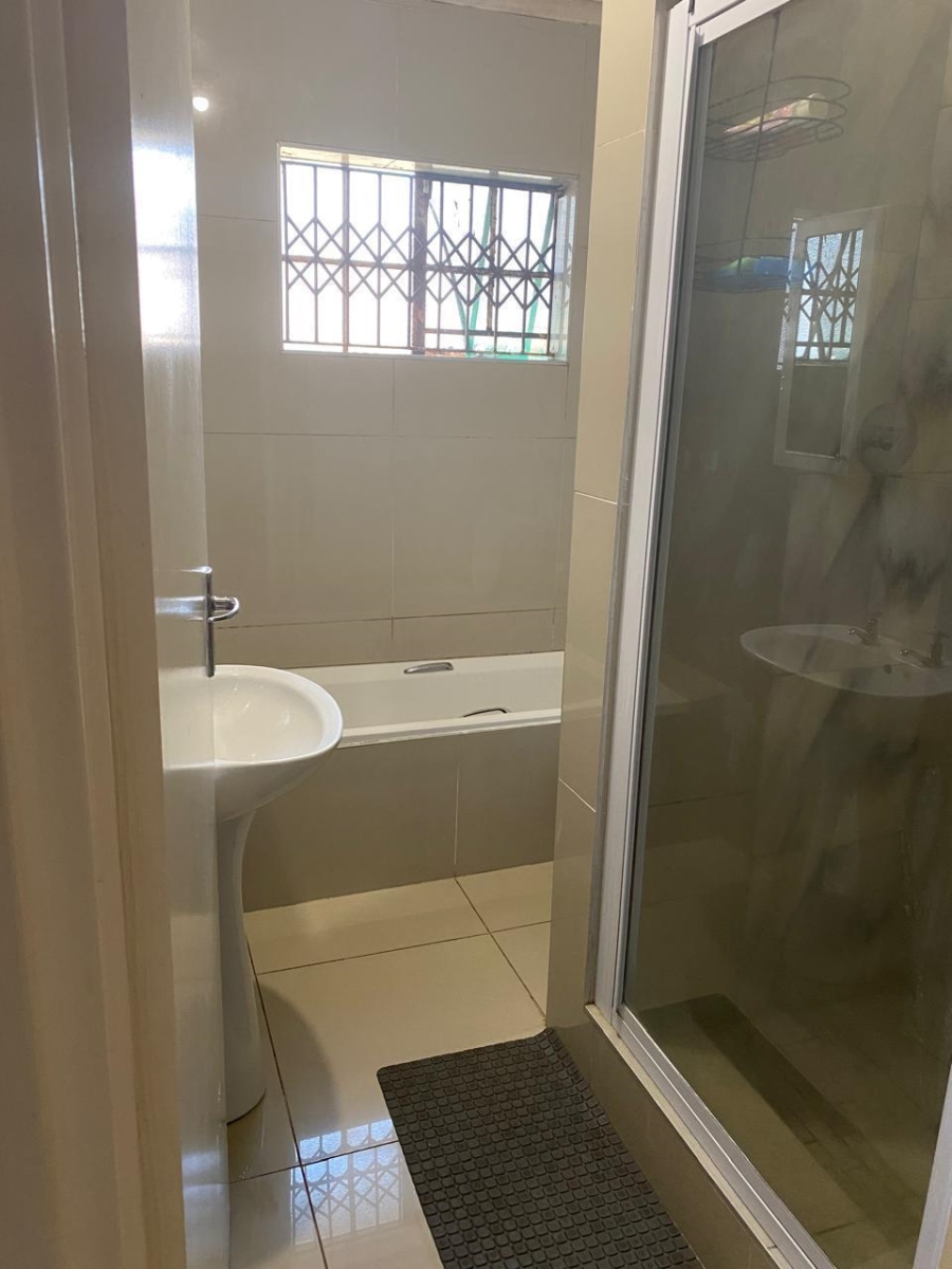 To Let 2 Bedroom Property for Rent in Lincoln Meade KwaZulu-Natal