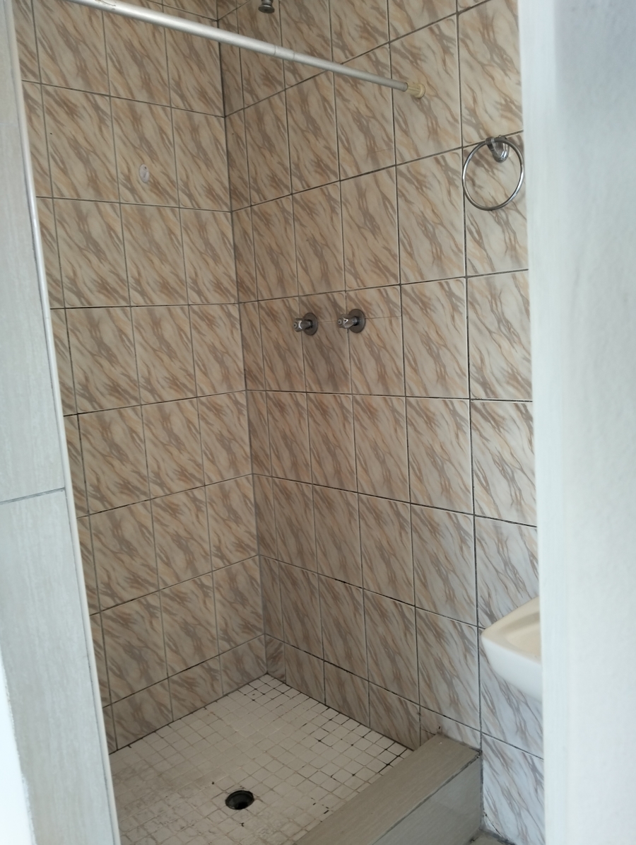 To Let 1 Bedroom Property for Rent in Escombe KwaZulu-Natal