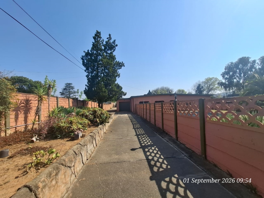To Let 3 Bedroom Property for Rent in Pioneer Park KwaZulu-Natal