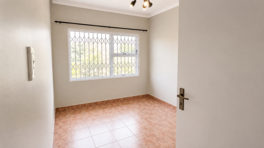 To Let 2 Bedroom Property for Rent in Amanzimtoti KwaZulu-Natal