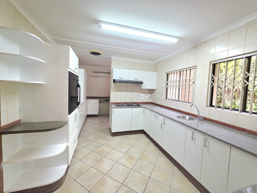 4 Bedroom Property for Sale in Panorama KwaZulu-Natal