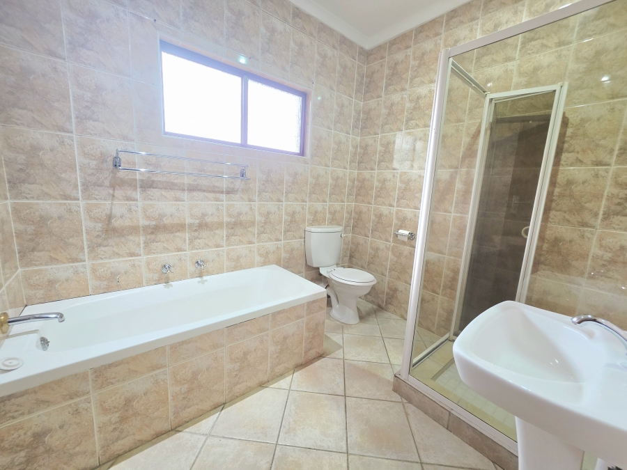 4 Bedroom Property for Sale in Panorama KwaZulu-Natal