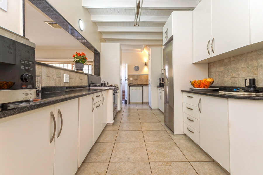 4 Bedroom Property for Sale in Chiltern Hills KwaZulu-Natal
