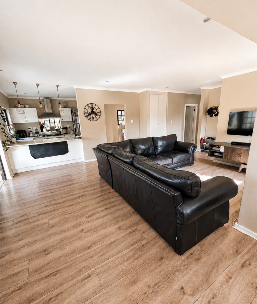 3 Bedroom Property for Sale in Clifton Hill Estate KwaZulu-Natal
