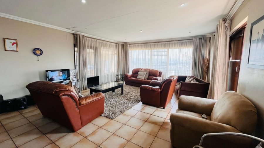To Let 4 Bedroom Property for Rent in Bluff KwaZulu-Natal