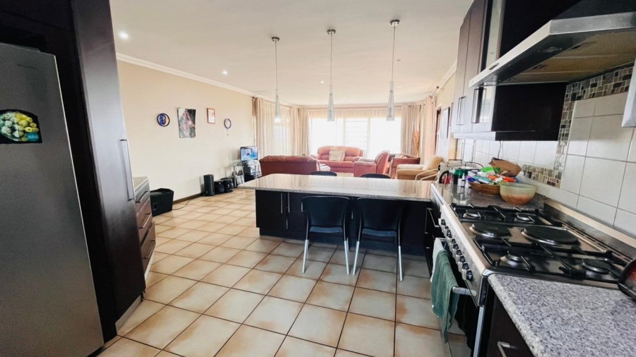 To Let 4 Bedroom Property for Rent in Bluff KwaZulu-Natal
