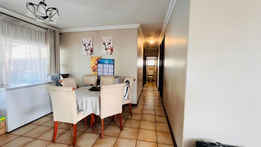To Let 4 Bedroom Property for Rent in Bluff KwaZulu-Natal
