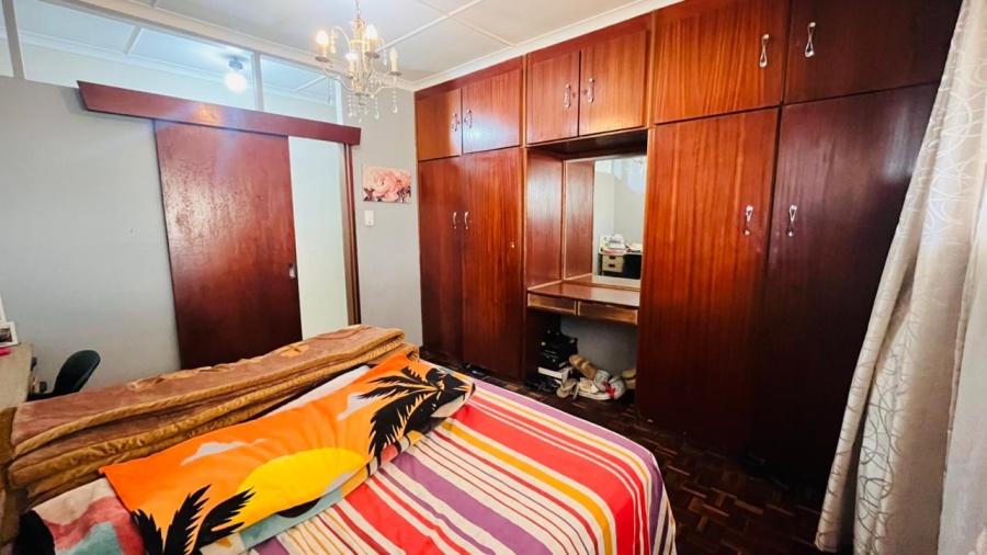 To Let 4 Bedroom Property for Rent in Bluff KwaZulu-Natal