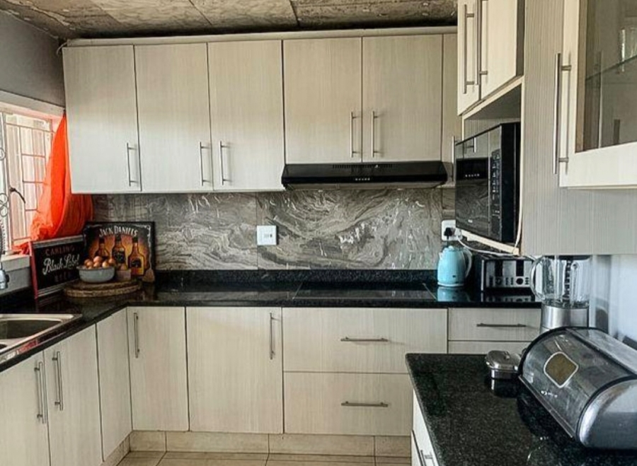 3 Bedroom Property for Sale in Sunford KwaZulu-Natal