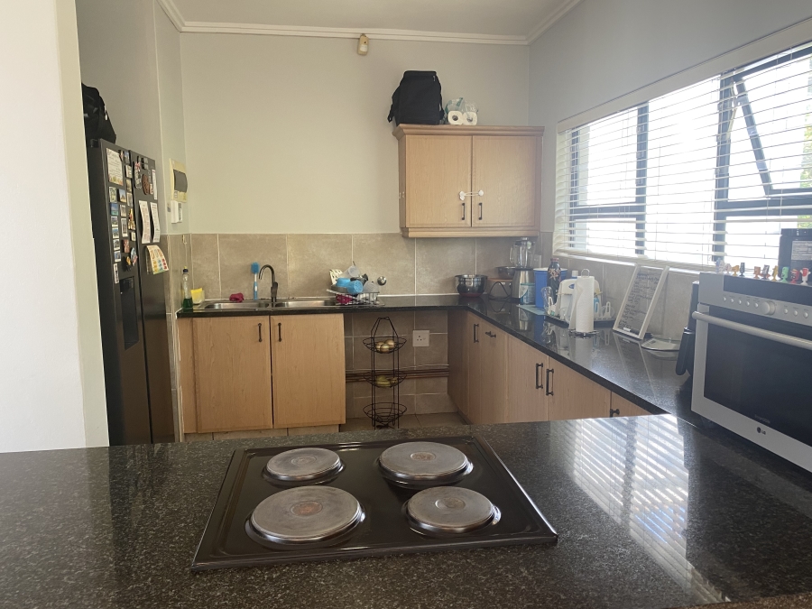 To Let 4 Bedroom Property for Rent in Palm Lakes Estate KwaZulu-Natal