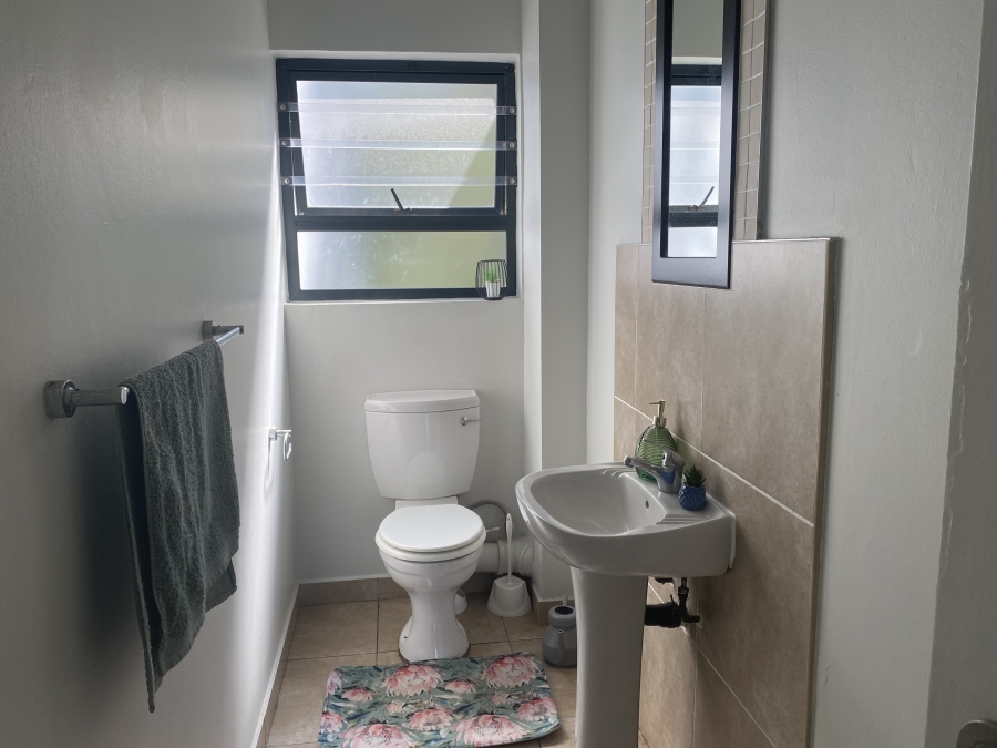 To Let 4 Bedroom Property for Rent in Palm Lakes Estate KwaZulu-Natal