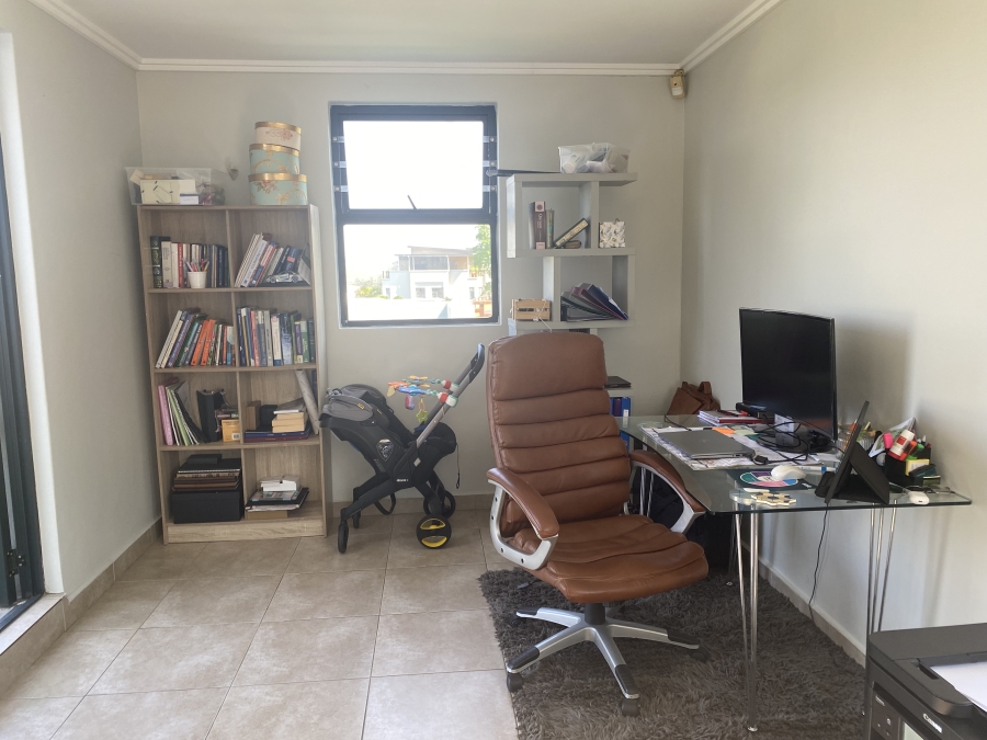 To Let 4 Bedroom Property for Rent in Palm Lakes Estate KwaZulu-Natal