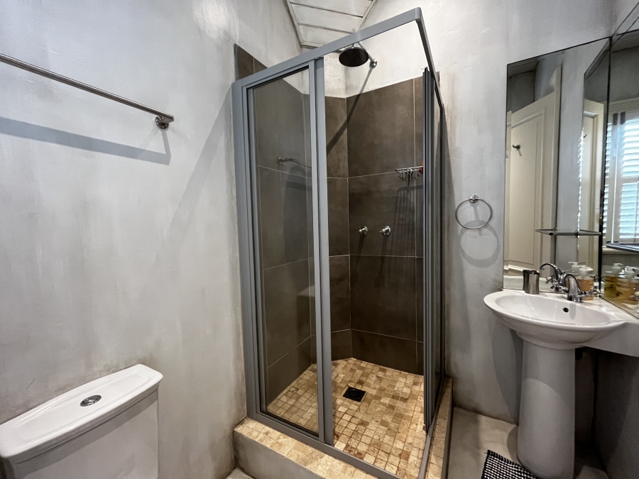 To Let 7 Bedroom Property for Rent in Tinley Manor KwaZulu-Natal