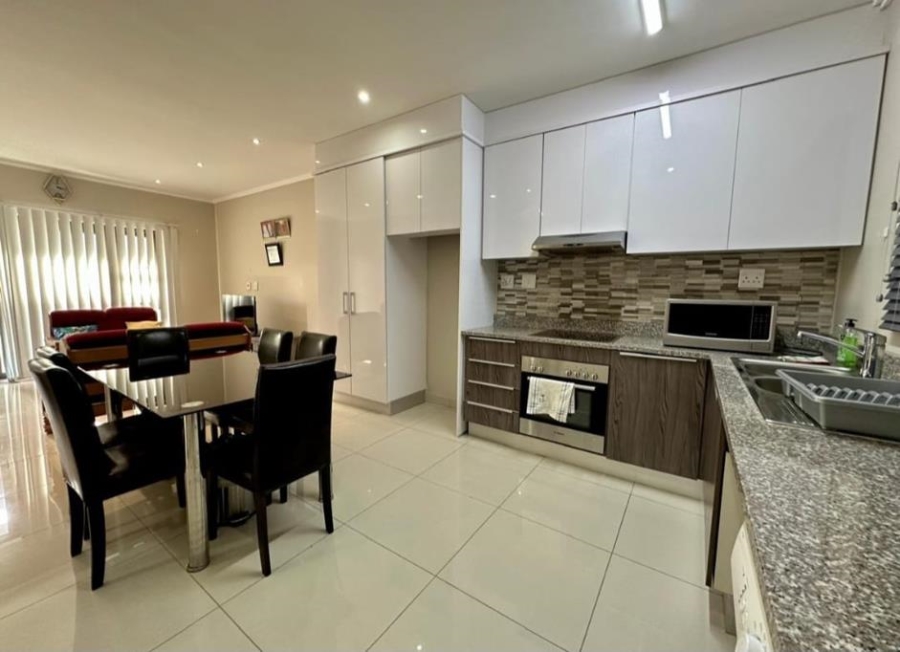 To Let 2 Bedroom Property for Rent in Umhlanga Ridge KwaZulu-Natal