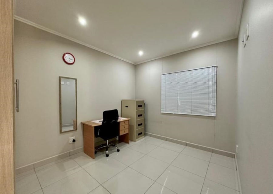 To Let 2 Bedroom Property for Rent in Umhlanga Ridge KwaZulu-Natal