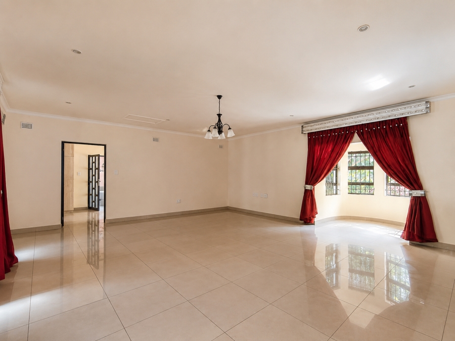 To Let 4 Bedroom Property for Rent in La Mercy KwaZulu-Natal
