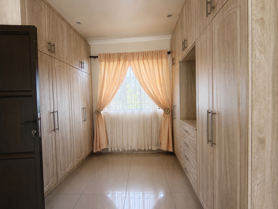 To Let 4 Bedroom Property for Rent in La Mercy KwaZulu-Natal