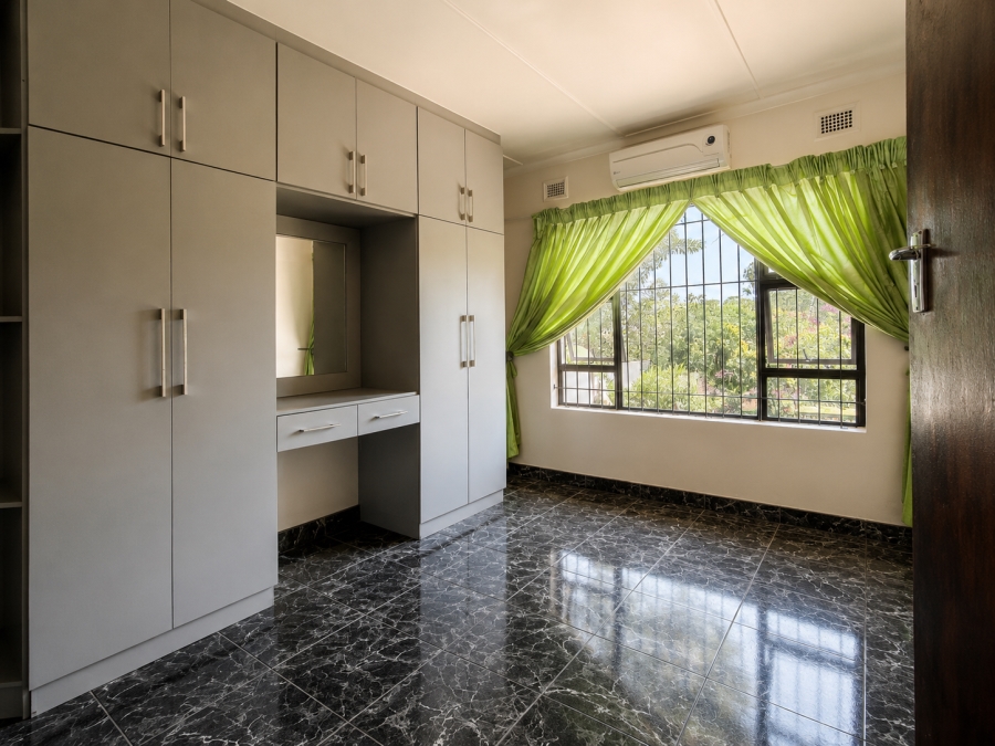 To Let 4 Bedroom Property for Rent in La Mercy KwaZulu-Natal