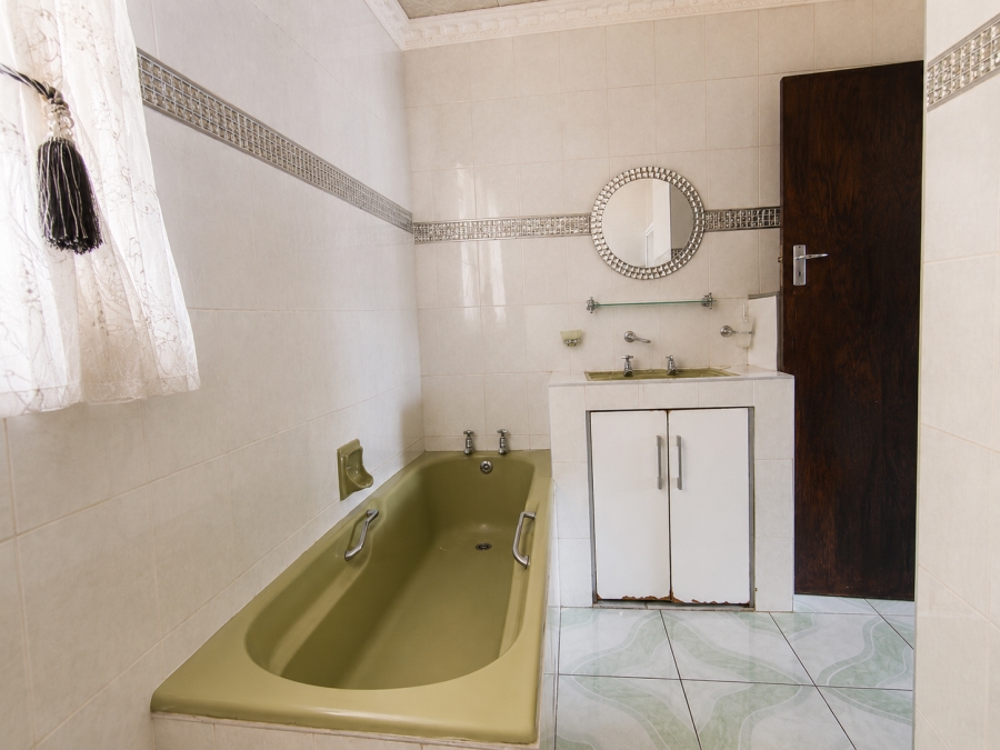 To Let 4 Bedroom Property for Rent in La Mercy KwaZulu-Natal