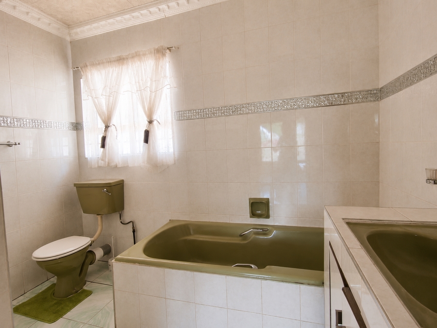 To Let 4 Bedroom Property for Rent in La Mercy KwaZulu-Natal