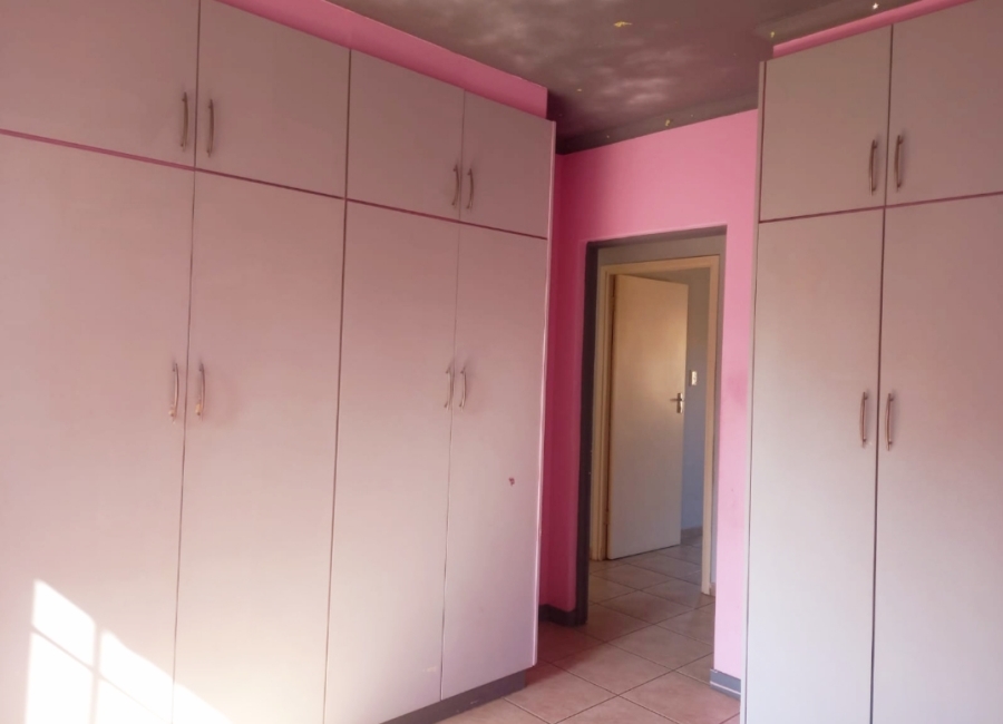3 Bedroom Property for Sale in Montclair KwaZulu-Natal