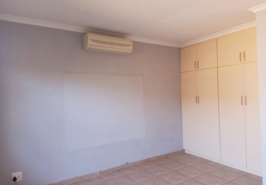 3 Bedroom Property for Sale in Montclair KwaZulu-Natal