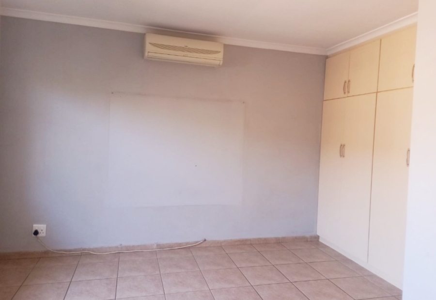 3 Bedroom Property for Sale in Montclair KwaZulu-Natal