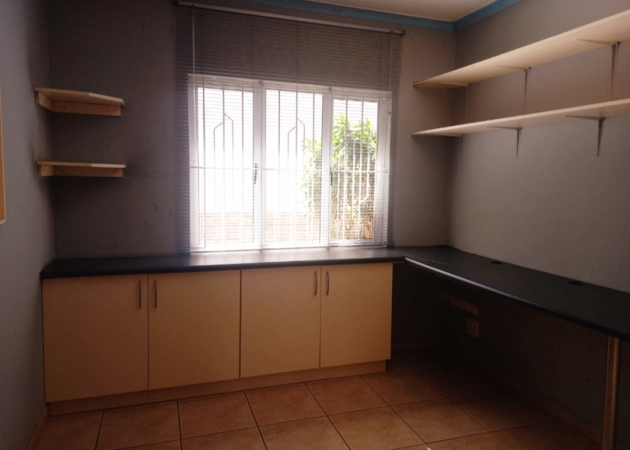 3 Bedroom Property for Sale in Montclair KwaZulu-Natal