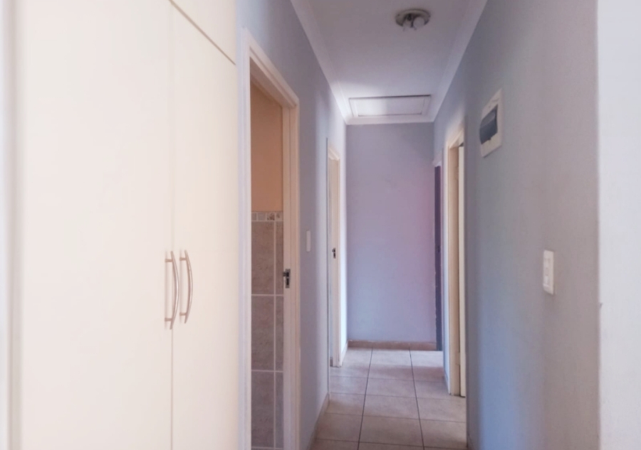 3 Bedroom Property for Sale in Montclair KwaZulu-Natal