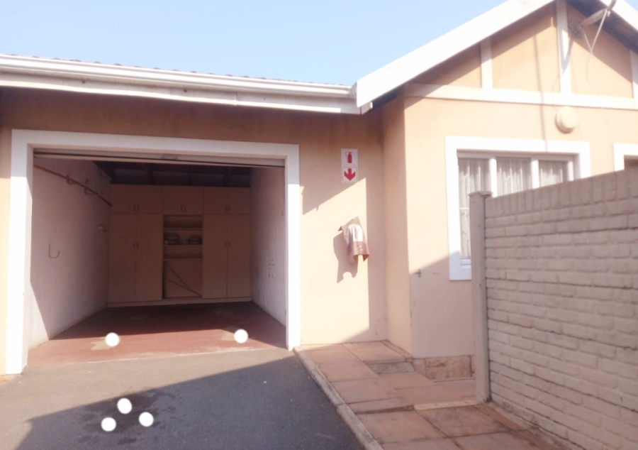 3 Bedroom Property for Sale in Montclair KwaZulu-Natal