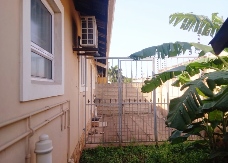 3 Bedroom Property for Sale in Montclair KwaZulu-Natal