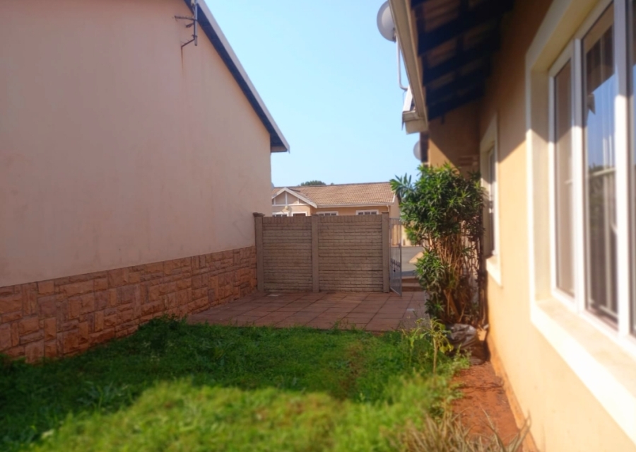 3 Bedroom Property for Sale in Montclair KwaZulu-Natal