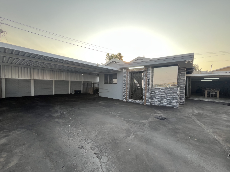 3 Bedroom Property for Sale in Southgate KwaZulu-Natal