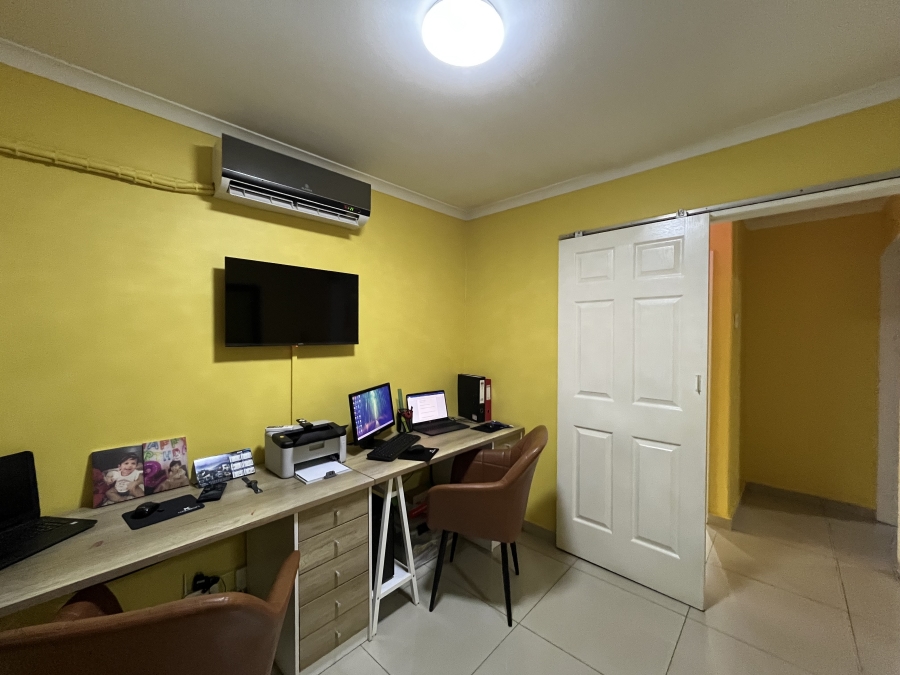 3 Bedroom Property for Sale in Southgate KwaZulu-Natal