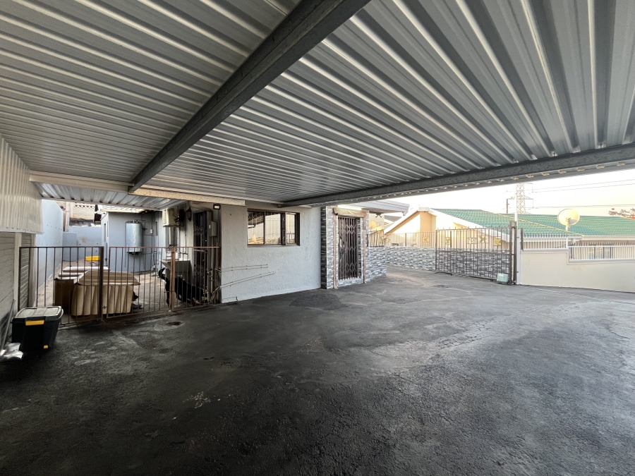3 Bedroom Property for Sale in Southgate KwaZulu-Natal
