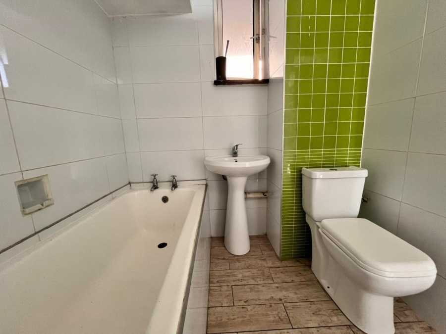 1 Bedroom Property for Sale in Ocean View KwaZulu-Natal
