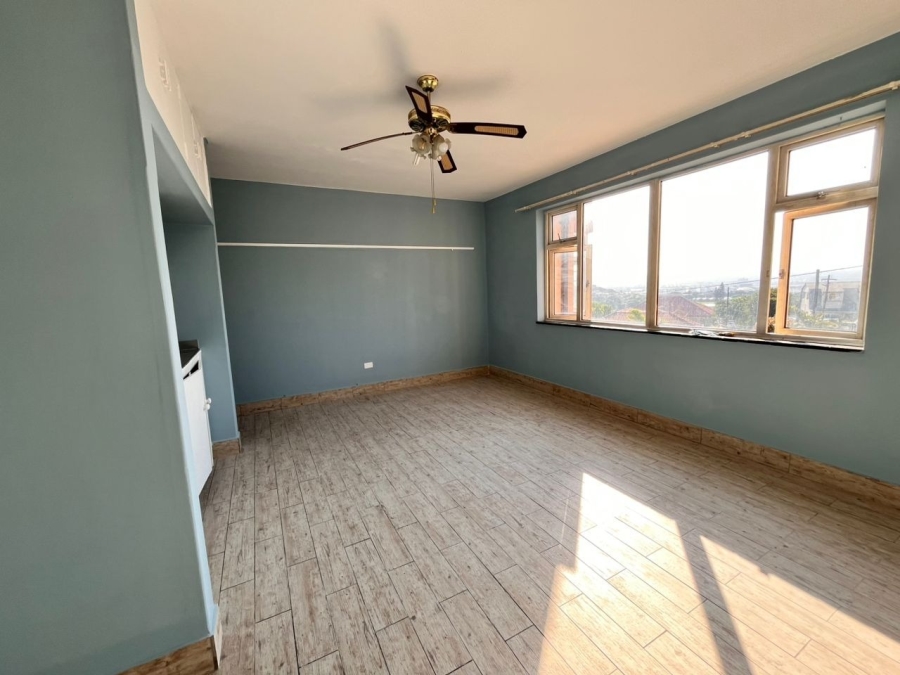 1 Bedroom Property for Sale in Ocean View KwaZulu-Natal