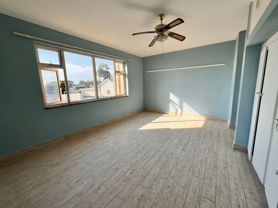 1 Bedroom Property for Sale in Ocean View KwaZulu-Natal