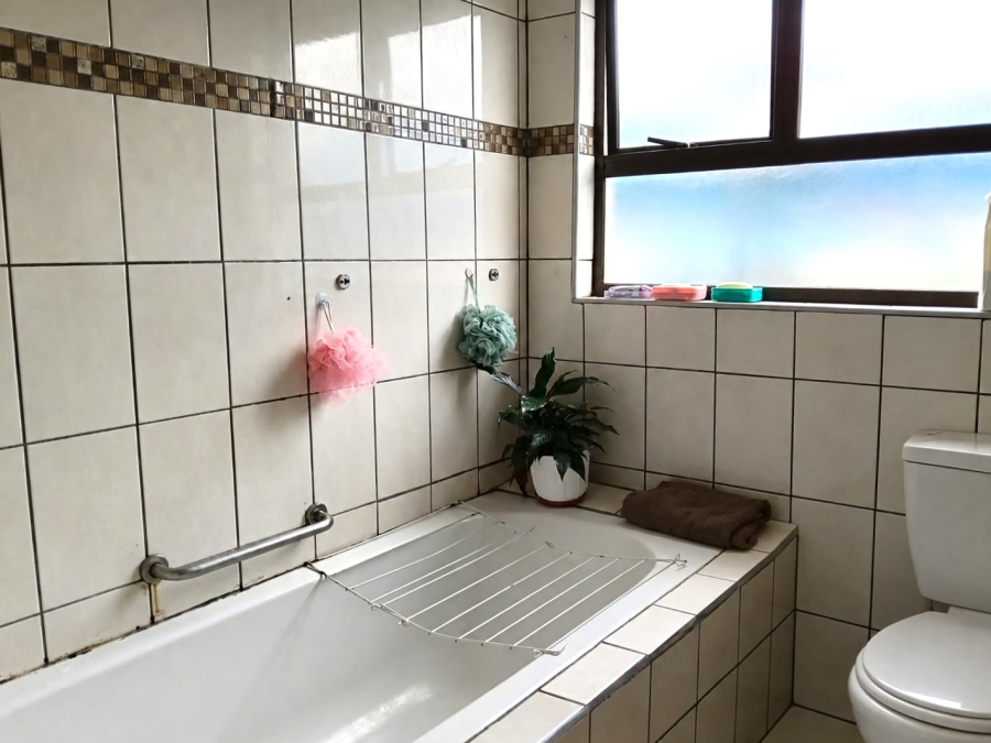 2 Bedroom Property for Sale in Meer En See KwaZulu-Natal
