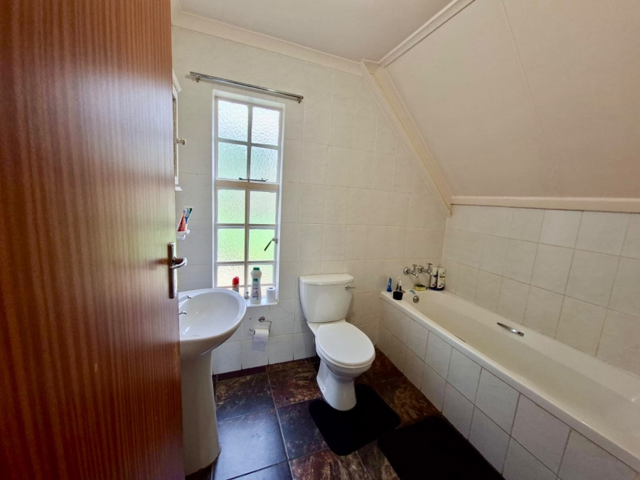 3 Bedroom Property for Sale in Schuinshoogte KwaZulu-Natal